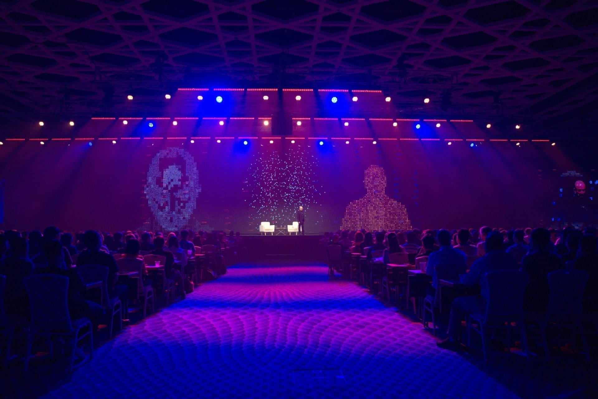 LED screens at Future Faster Summit Conference in the Bahamas by Event Concept, an event production company and creative event agency with expertise in content creation, 3D animations and with a creative team of designers on site.